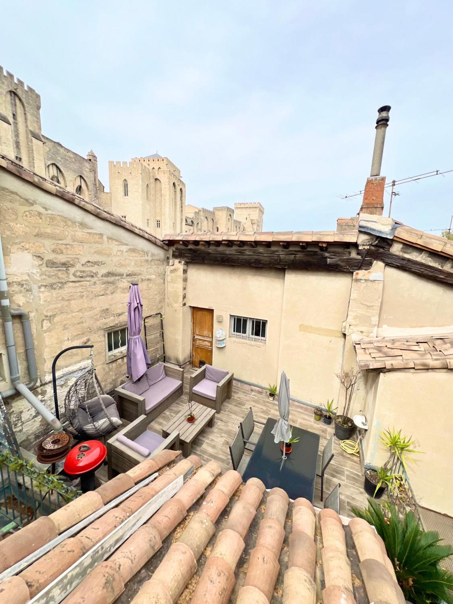 شقة Renove, Vue Sur Palais Des Papes, Terrasse Et Wifi Troisieme Etage أفينيون المظهر الخارجي الصورة
