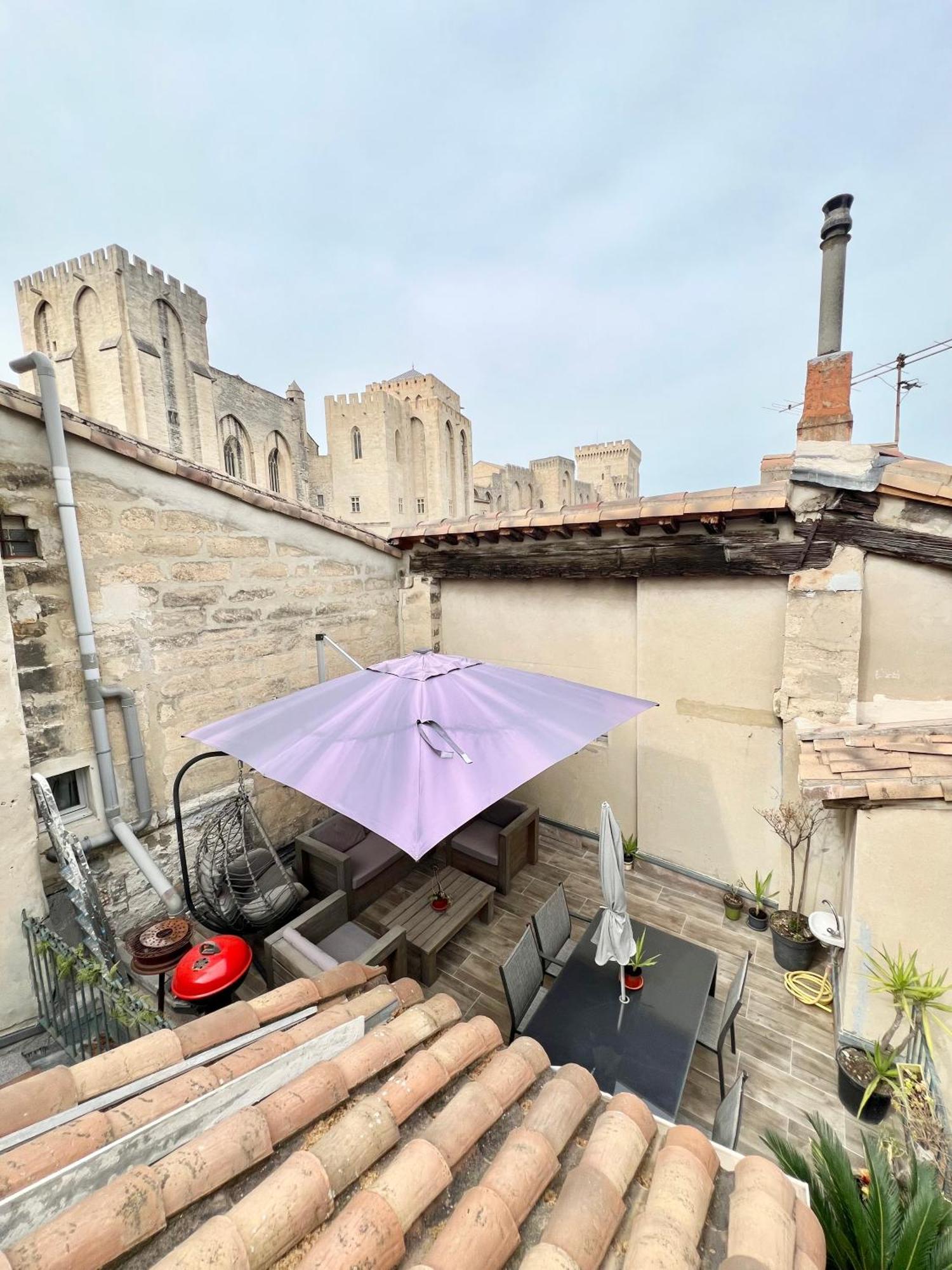 شقة Renove, Vue Sur Palais Des Papes, Terrasse Et Wifi Troisieme Etage أفينيون المظهر الخارجي الصورة