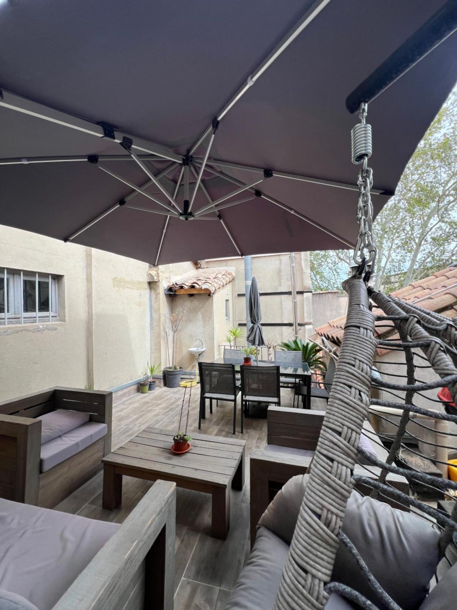 شقة Renove, Vue Sur Palais Des Papes, Terrasse Et Wifi Troisieme Etage أفينيون المظهر الخارجي الصورة